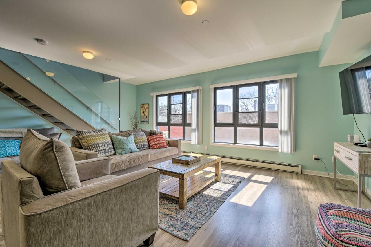Downtown Saugatuck Condo, Near Oval Beach! Bagian luar foto